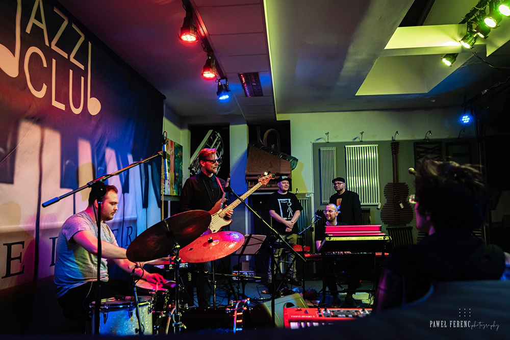 JazzClub - ESKUABEI & Tomek Nowak Quartet ft. Piotr Bolanowski