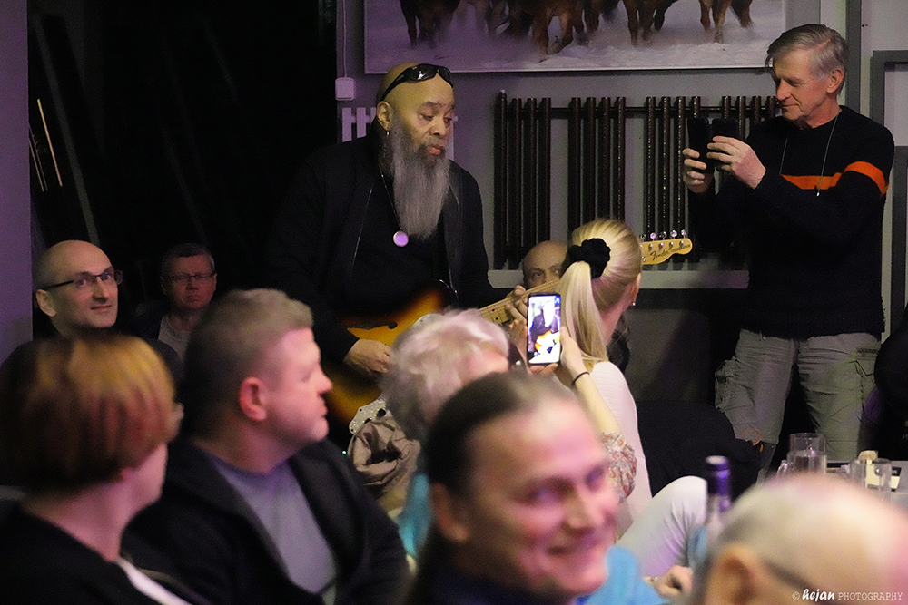 JazzClub - Niki Buzz Band