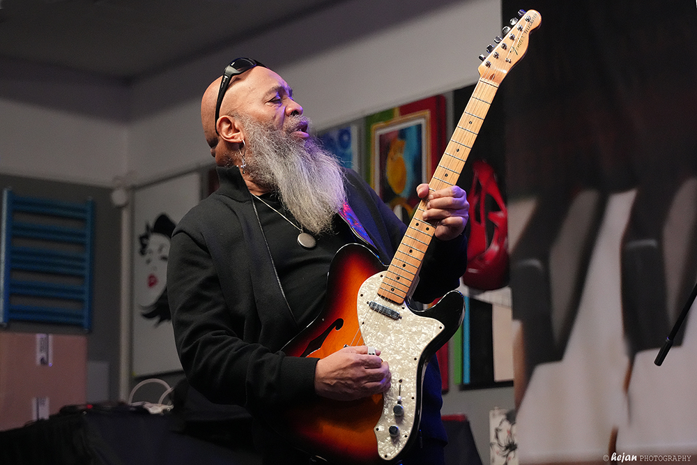 JazzClub - Niki Buzz Band